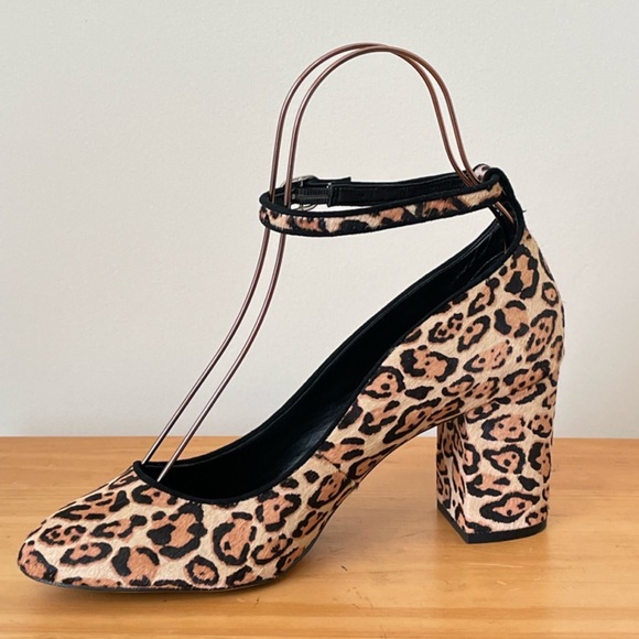 White House Black Market Bethenny Leopard Print Shoes Sz 9 - Picture 5 of 11